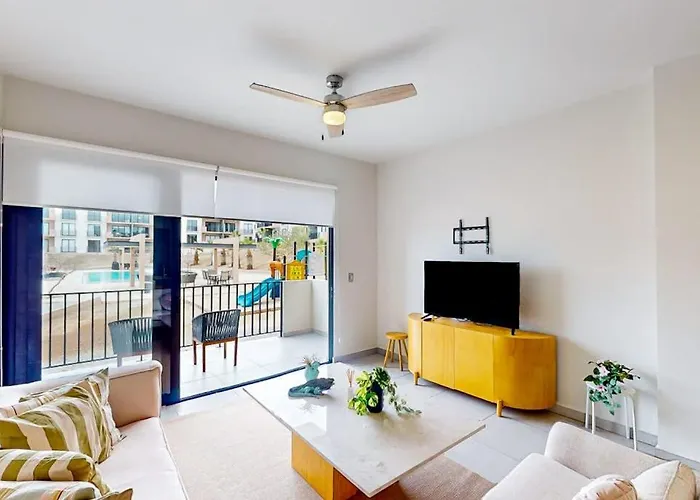 Gorgeous Dog-friendly With Balcony, Open Layout, Heated Pool, & Ac Ferienhaus