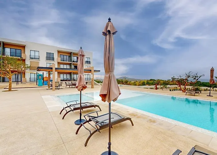 Gorgeous Dog-friendly With Balcony, Open Layout, Heated Pool, & Ac *