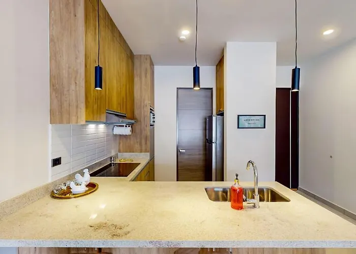 Gorgeous Dog-friendly With Balcony, Open Layout, Heated Pool, & Ac Ferienhaus