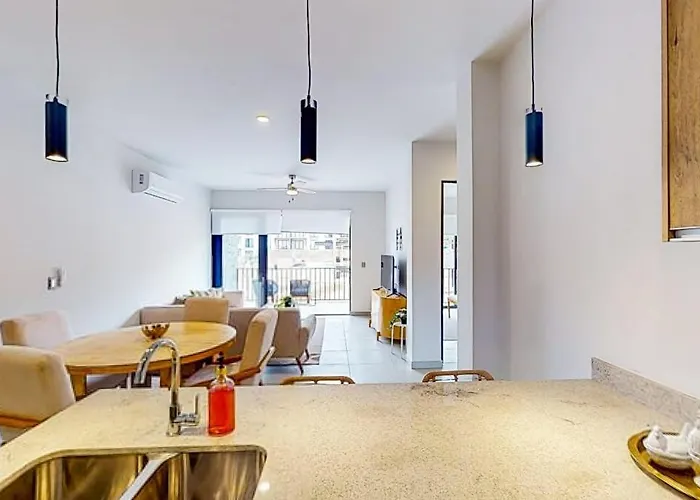 Ferienhaus Gorgeous Dog-friendly With Balcony, Open Layout, Heated Pool, & Ac *