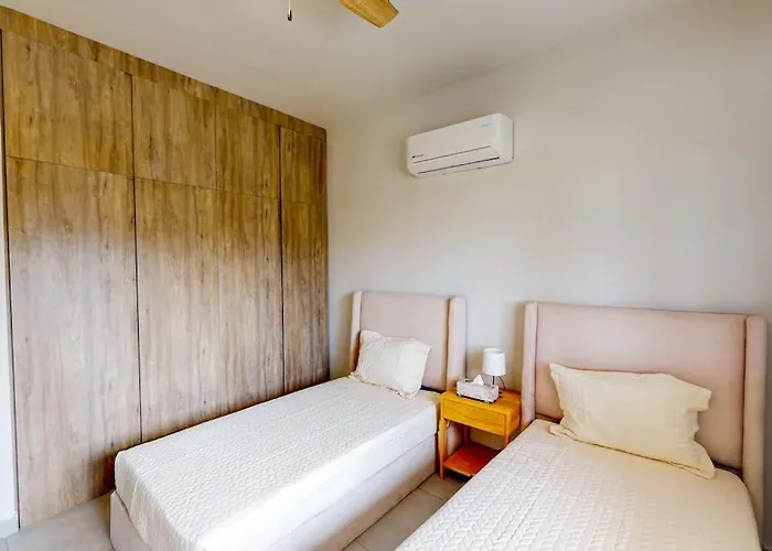 Gorgeous Dog-friendly With Balcony, Open Layout, Heated Pool, & Ac Ferienhaus Cabo San Lucas